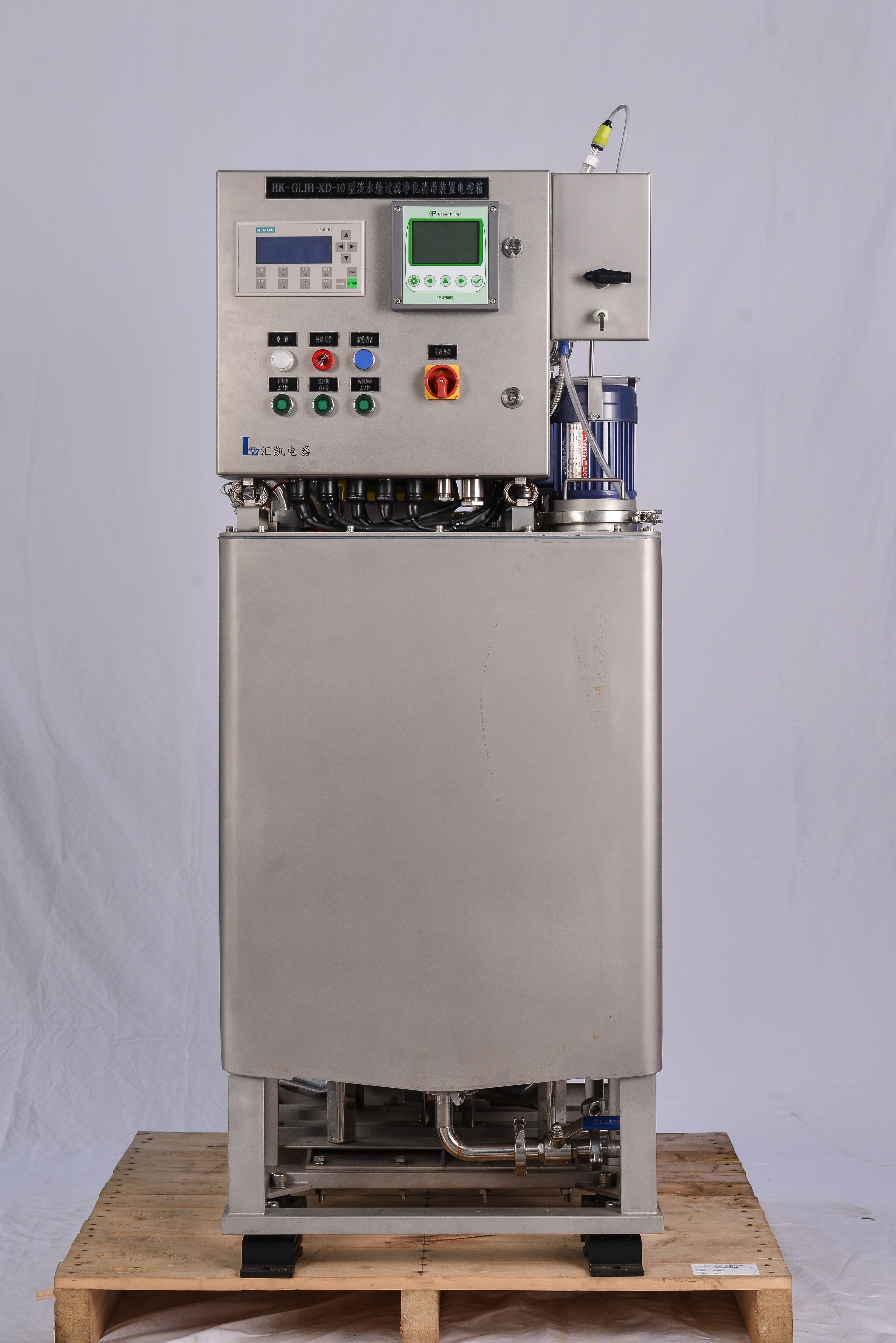 淡水舱过滤净化消毒装置