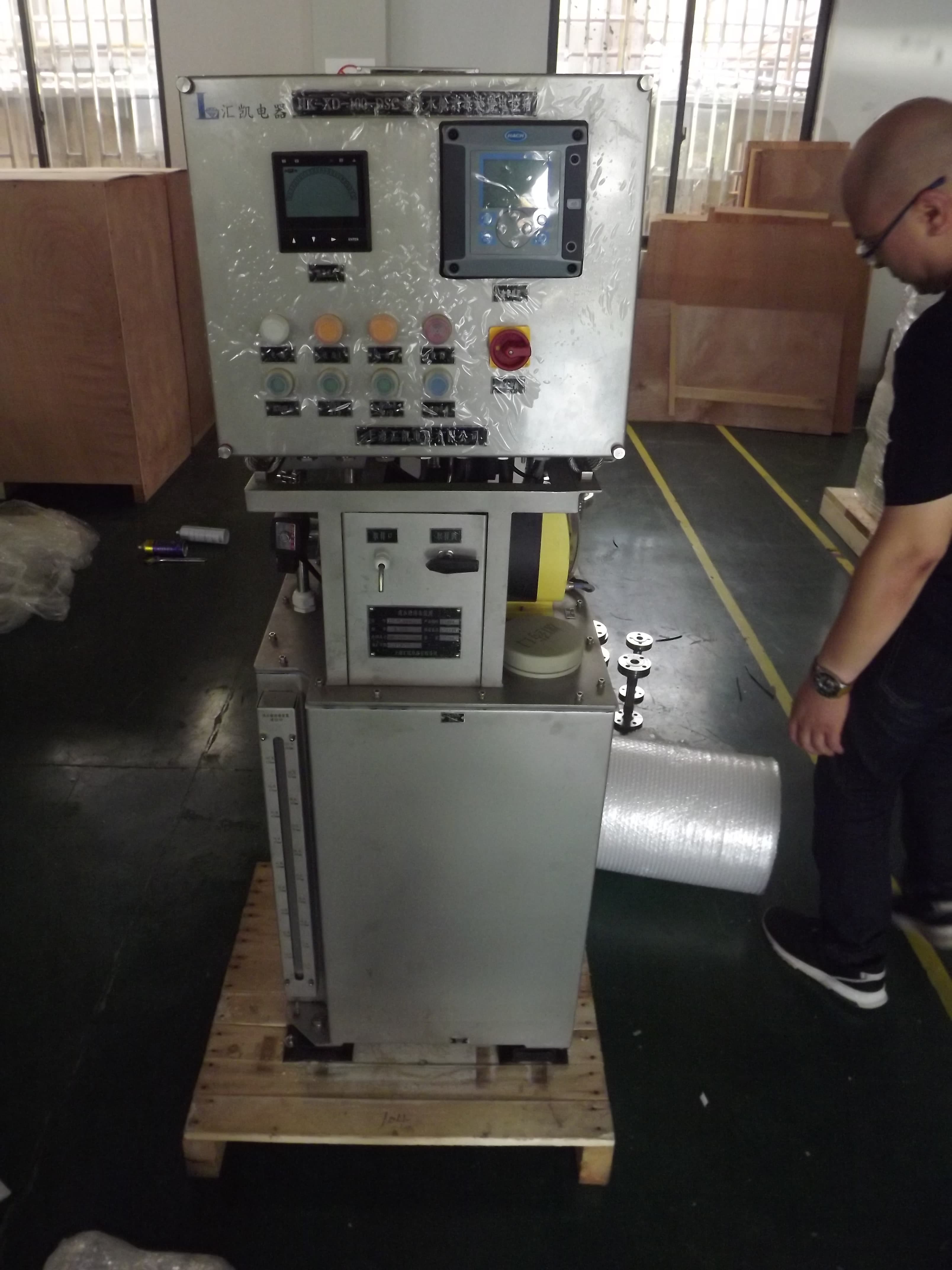 淡水舱消毒装置